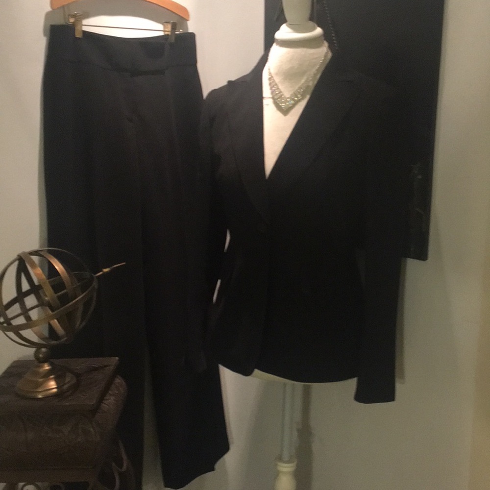 N Y P SUITS MADE IN VIETNAM DRESS COATS AND PANTS